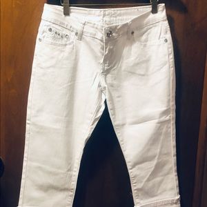 Rue 21 white denim bling capris